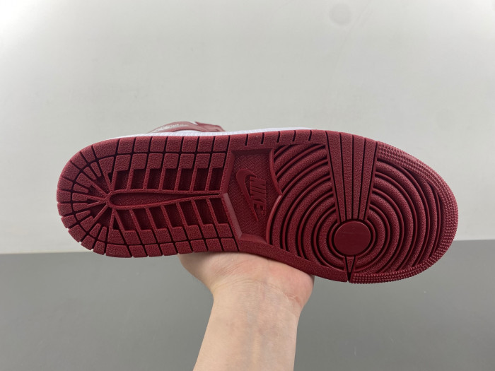 Air Jordan 1 High OG “Team Red”  DZ5485-160