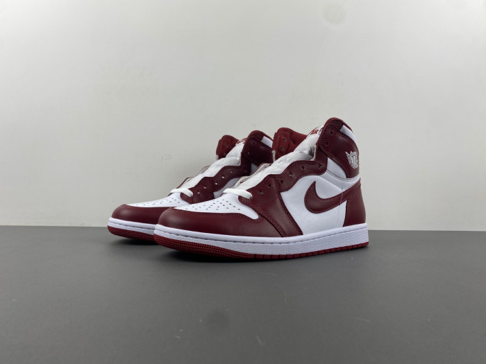 Air Jordan 1 High OG “Team Red”  DZ5485-160