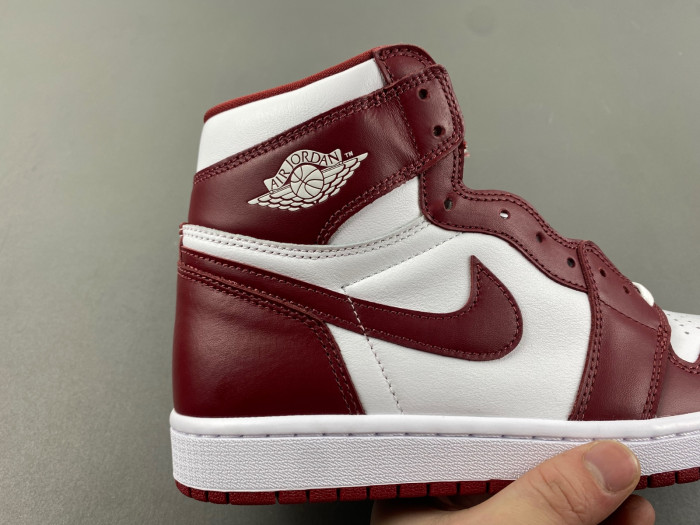 Air Jordan 1 High OG “Team Red”  DZ5485-160