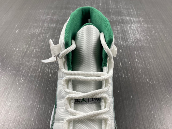 Air Jordan 11  CT8012-113