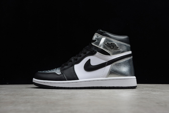 Air Jordan 1 High OG WMNS “Silver Toe”  CD0461-001