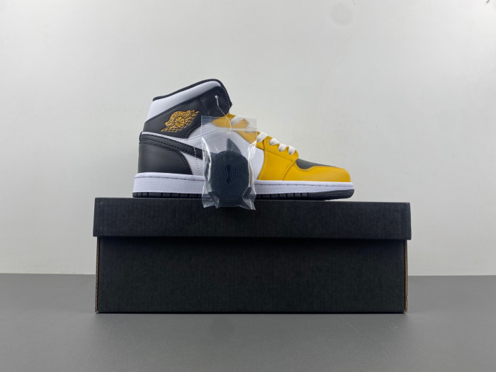 Air Jordan 1 Mid  DQ8426-701