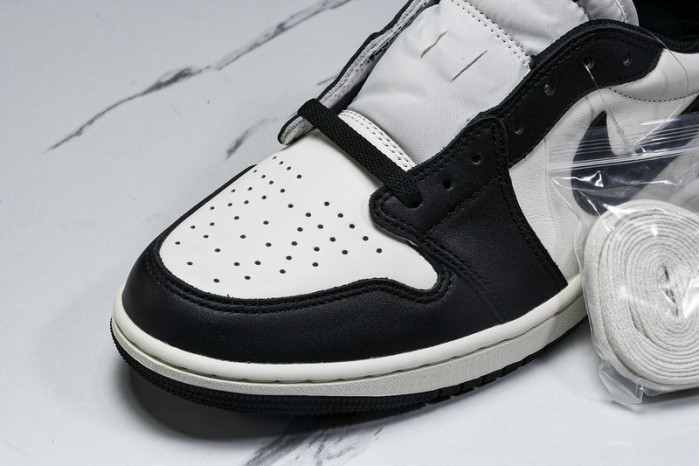 Air Jordan 1 Low OG “Mocha”  CZ0790-102