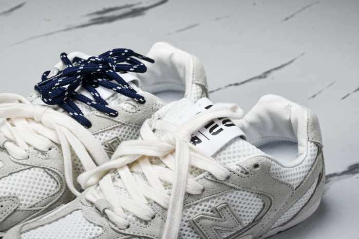 New Balance Miu