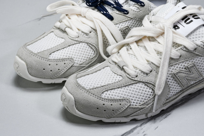 New Balance Miu