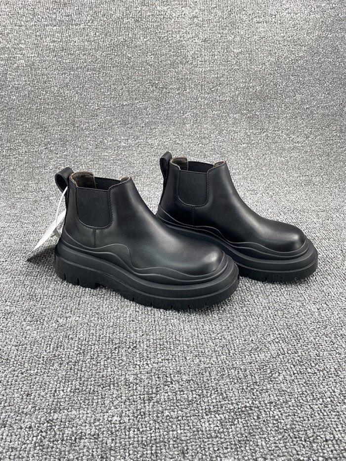 bo*te*ga Ve*ne*ta sneaker