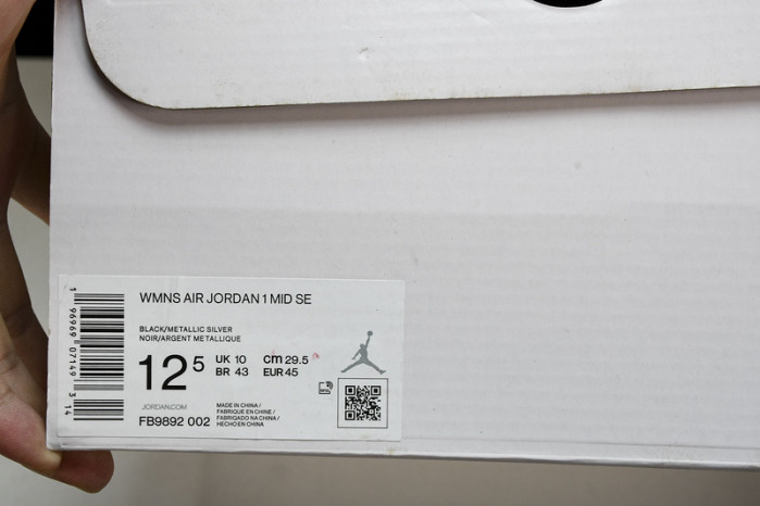 WMNS Air Jordan Mid SE  FB9832-002