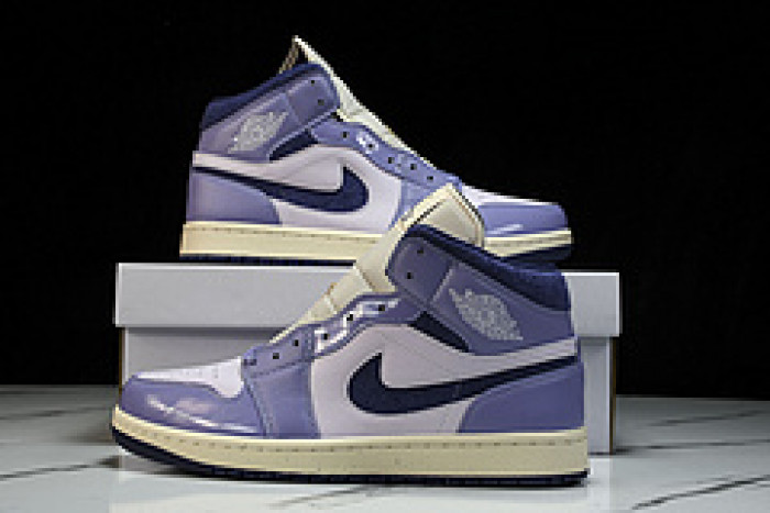 Air Jordan 1 Mid "Sky Purple"  DZ3745-500