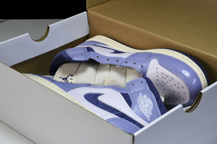 Air Jordan 1 Mid "Sky Purple"  DZ3745-500