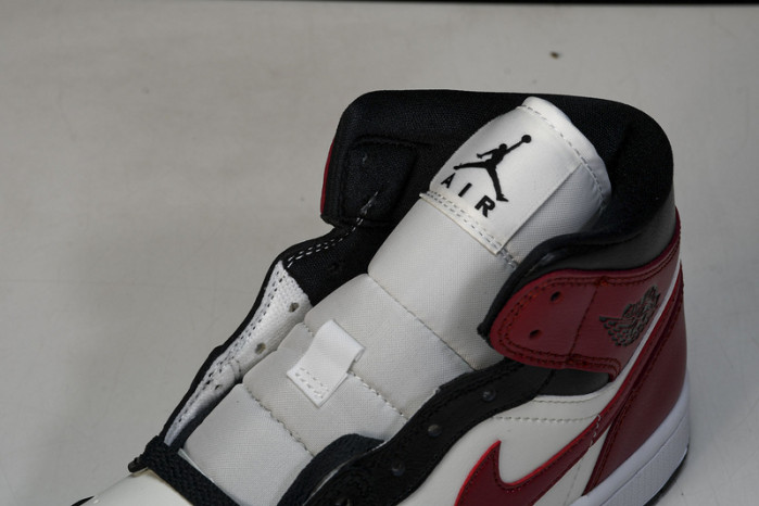 WMNS Air Jordan 1 Mid“Black Toe”  BQ6472-160