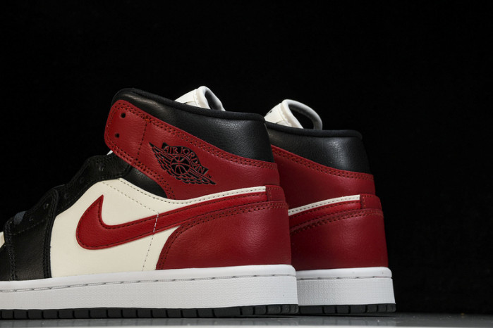 WMNS Air Jordan 1 Mid“Black Toe”  BQ6472-160