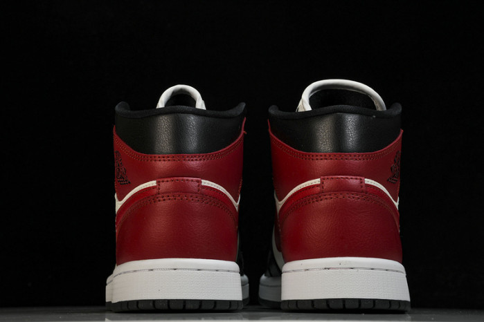 WMNS Air Jordan 1 Mid“Black Toe”  BQ6472-160