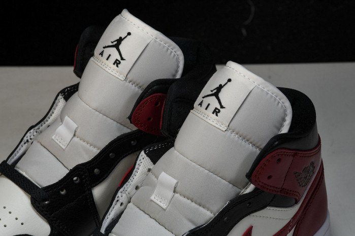 WMNS Air Jordan 1 Mid“Black Toe”  BQ6472-160