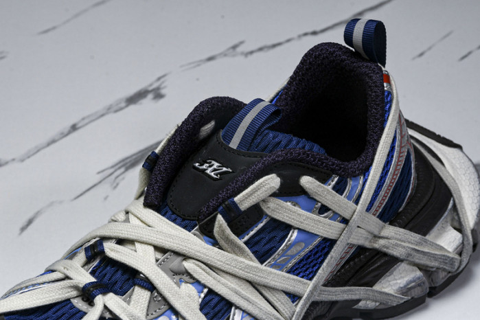 BLEN  Phantom Sneaker 778698 W3XLL 0525