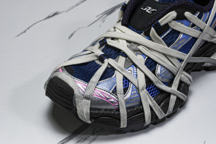 BLEN  Phantom Sneaker 778698 W3XLL 0525
