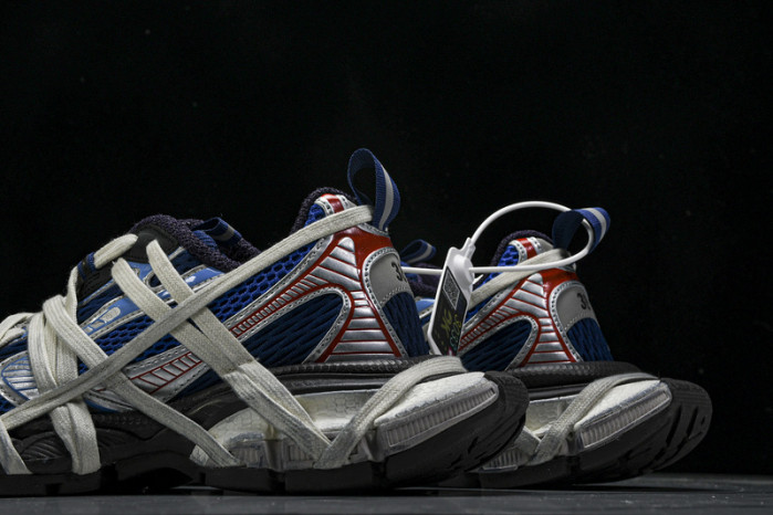 BLEN  Phantom Sneaker 778698 W3XLL 0525