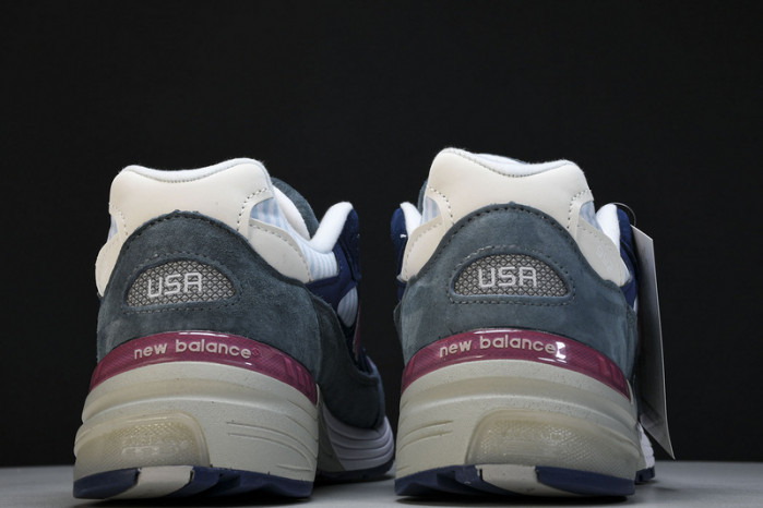 New Balance  M992NT