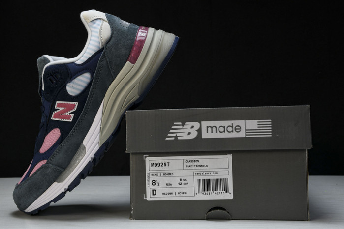 New Balance  M992NT