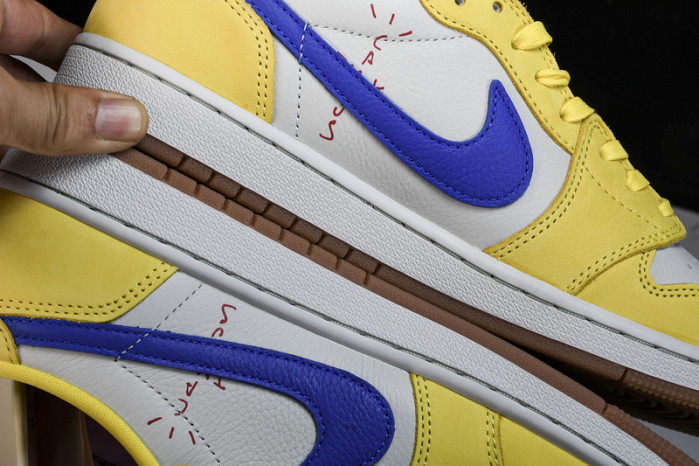 Travis Scott x Air Jordan 1  DZ4137-700