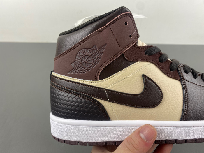 Air Jordan 1 Mid SE  FZ4359-200