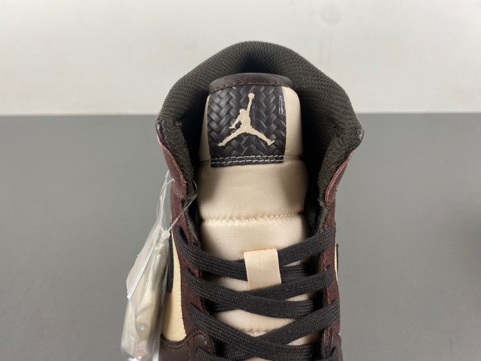 Air Jordan 1 Mid SE  FZ4359-200