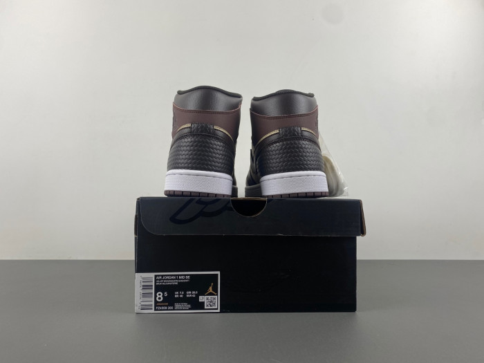 Air Jordan 1 Mid SE  FZ4359-200