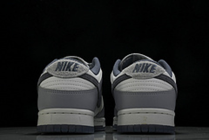 Nk Dunk Low "Light Carbon"​  FJ4188-100