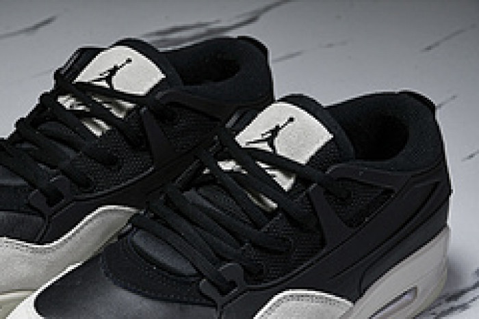 Air Jordan 4 Retro  912853-783902