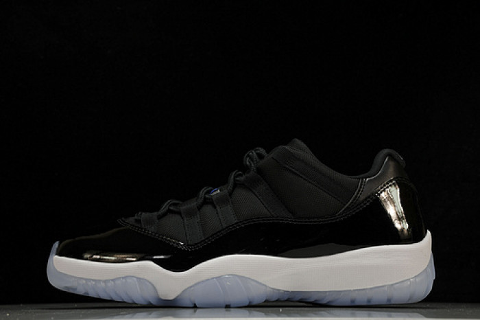 Air Jordan 11 Low 