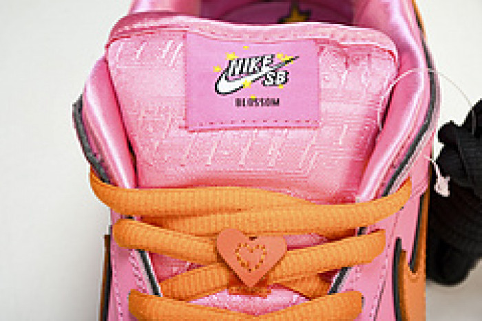 The Powerpuff Girls x NK Dunk SB Low   FD2631-600