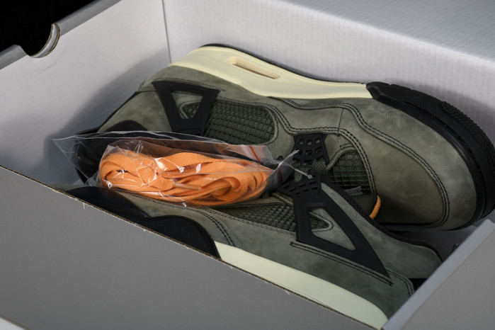 Air Jordan 4 Retro UNDFTD  JBM351-M1
