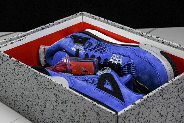 Air Jordan 4 Retro  912853-783902