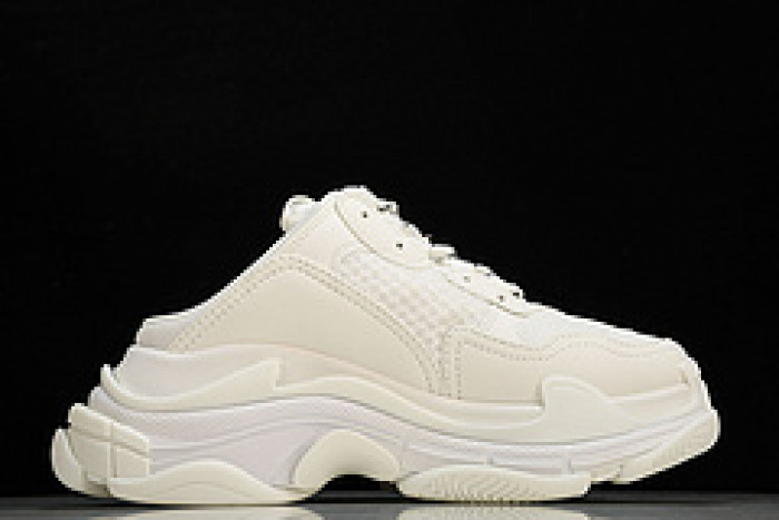 Ba*len*cia*ga triple s  w2f5-0125