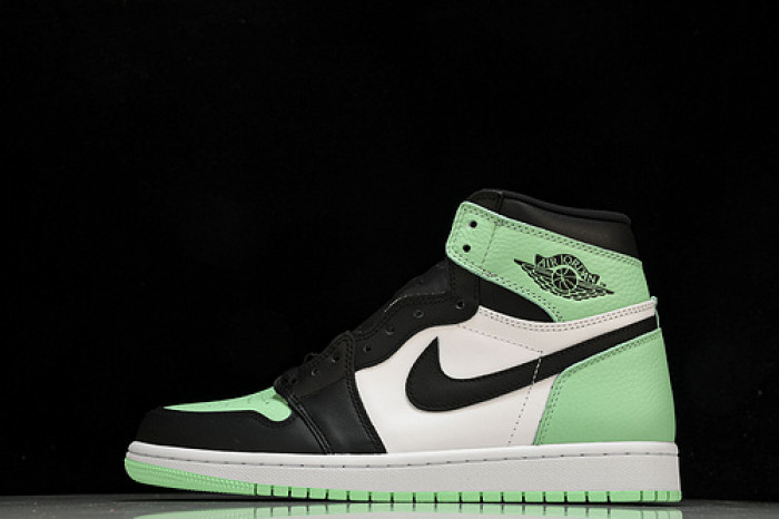 AIR JORDAN 1 RETRO HIGH 
