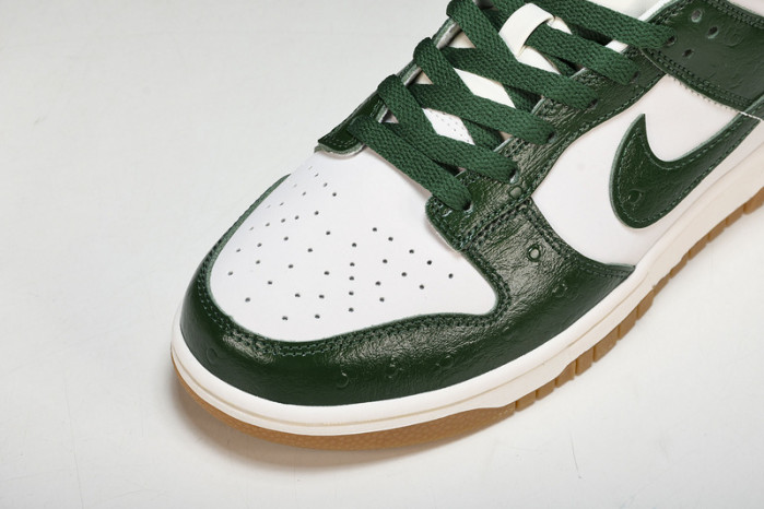 Nk Dunk Low "Gorge Green"  FJ2260-002