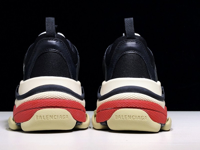 BLEN Triple S Black White Red 483513-W06E1-1000