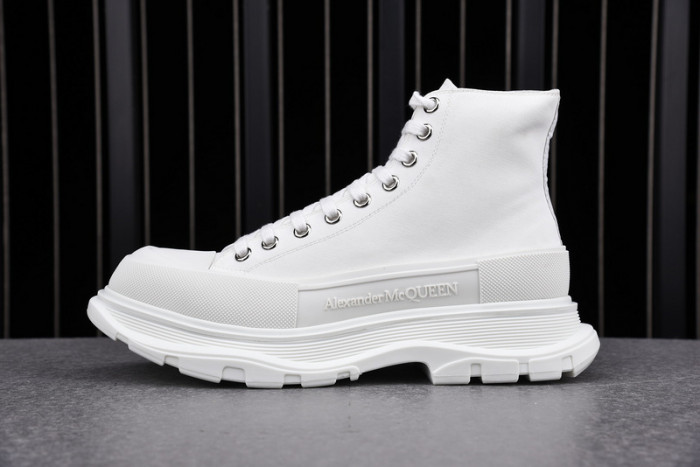 Alexander McQueen Boots white