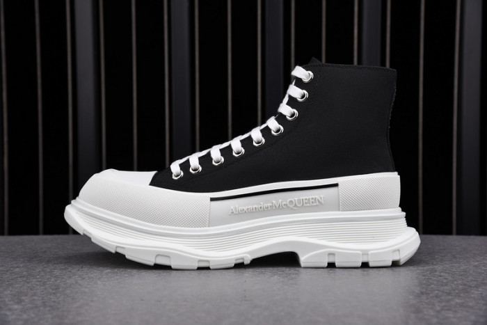 Alexander McQueen Boots black