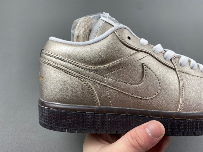 Air Jordan 1 Low  HQ3529-099
