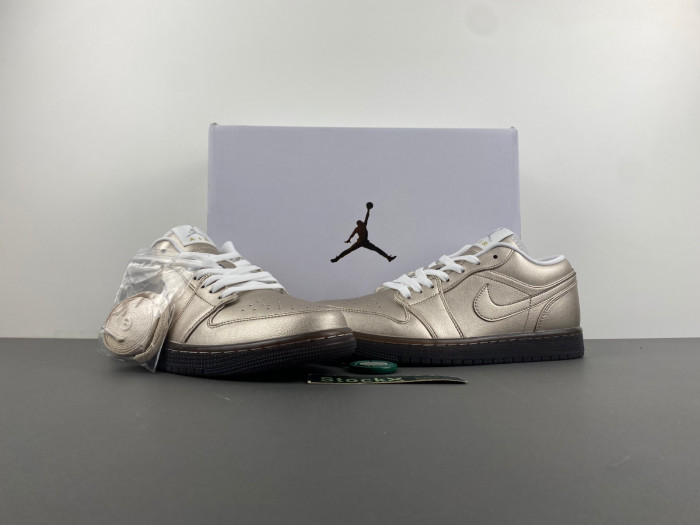 Air Jordan 1 Low  HQ3529-099