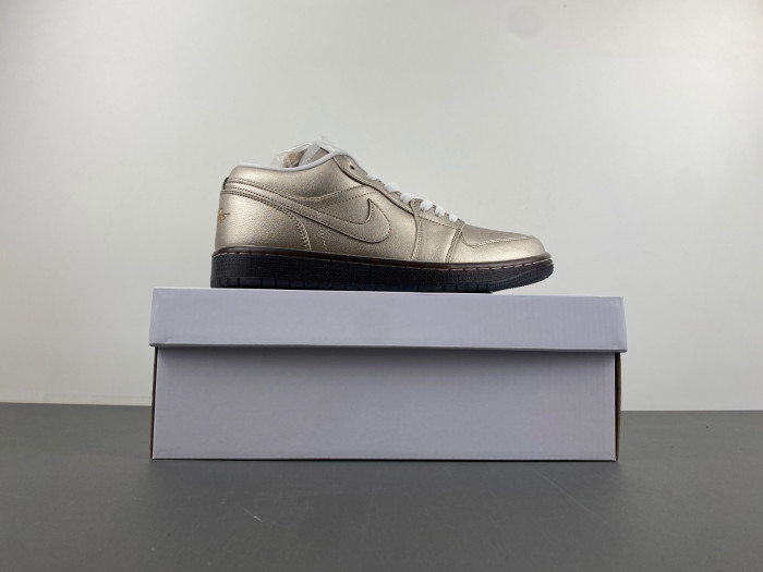 Air Jordan 1 Low  HQ3529-099