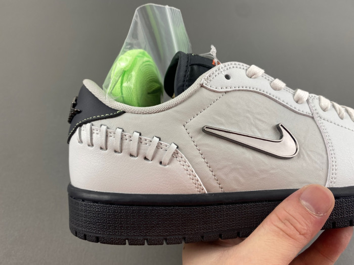 Air Jordan 1 Low  HM3689-001