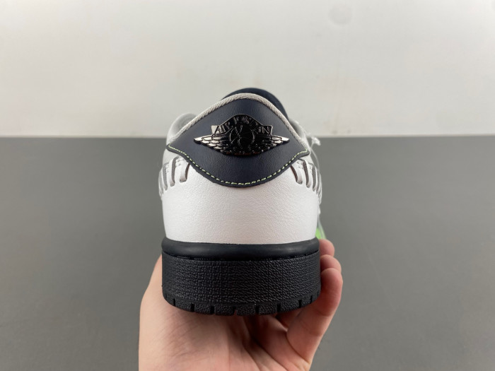 Air Jordan 1 Low  HM3689-001