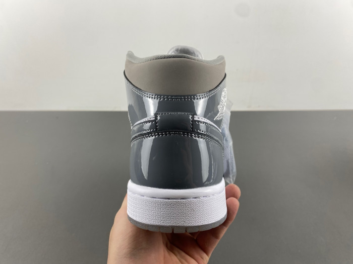 Air Jordan 1 Mid SE HF3216-100