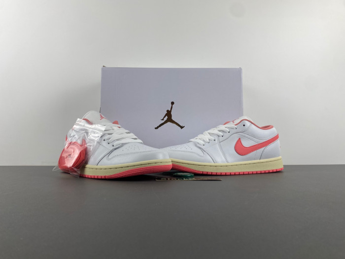 Air Jordan 1 Low  DC0774-109