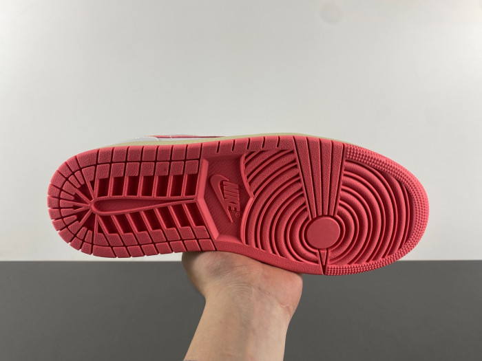 Air Jordan 1 Low  DC0774-109