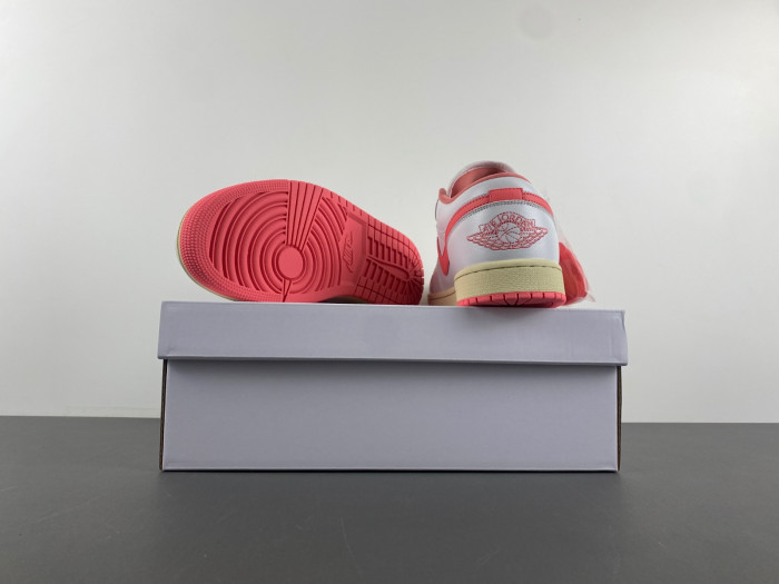 Air Jordan 1 Low  DC0774-109