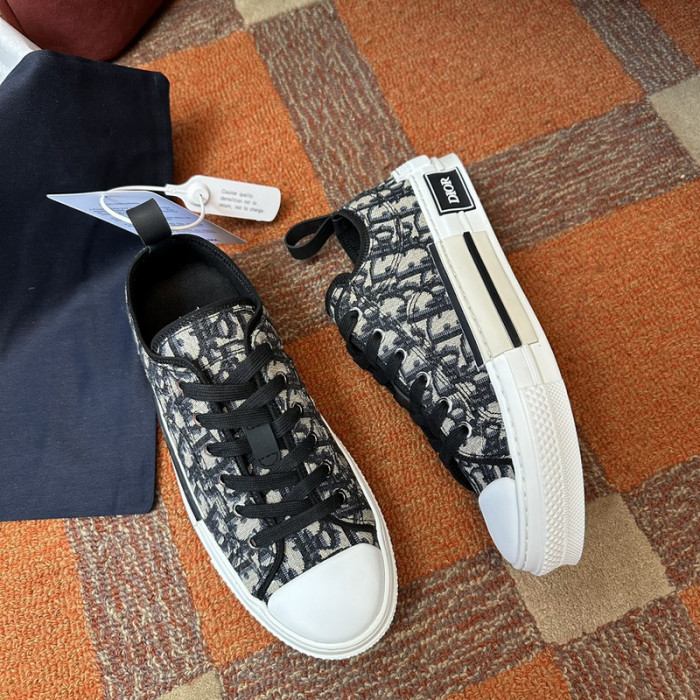 DI*O*R B23 PANKICK