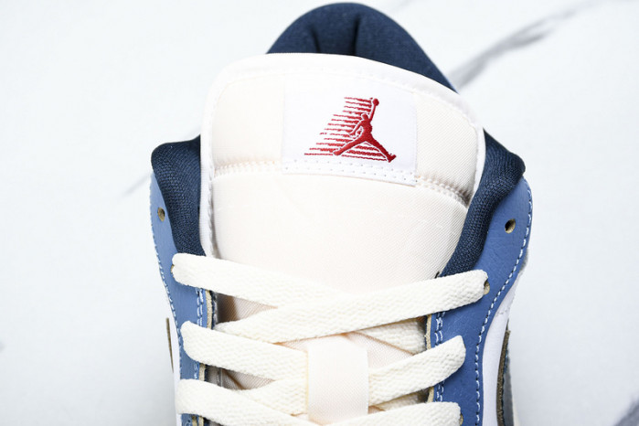Air Jordan 1 Low SE Armory Navy  HM3711-144
