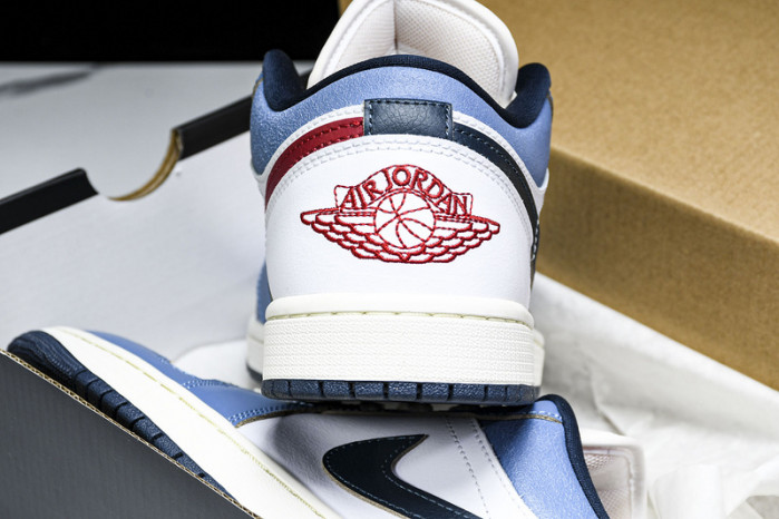 Air Jordan 1 Low SE Armory Navy  HM3711-144